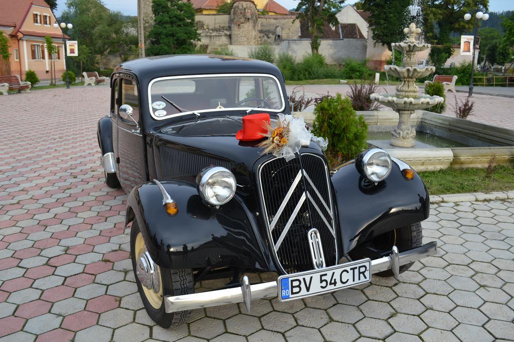 Vila Old Cars Cristian  Εξωτερικό φωτογραφία